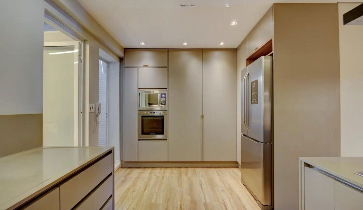 27a0dfd7-df39-4345-ac17-52fc1df0875b-name-27256dcb78458f7599ee794614784b7766bb8ca89ca094c92026c2bb74600304