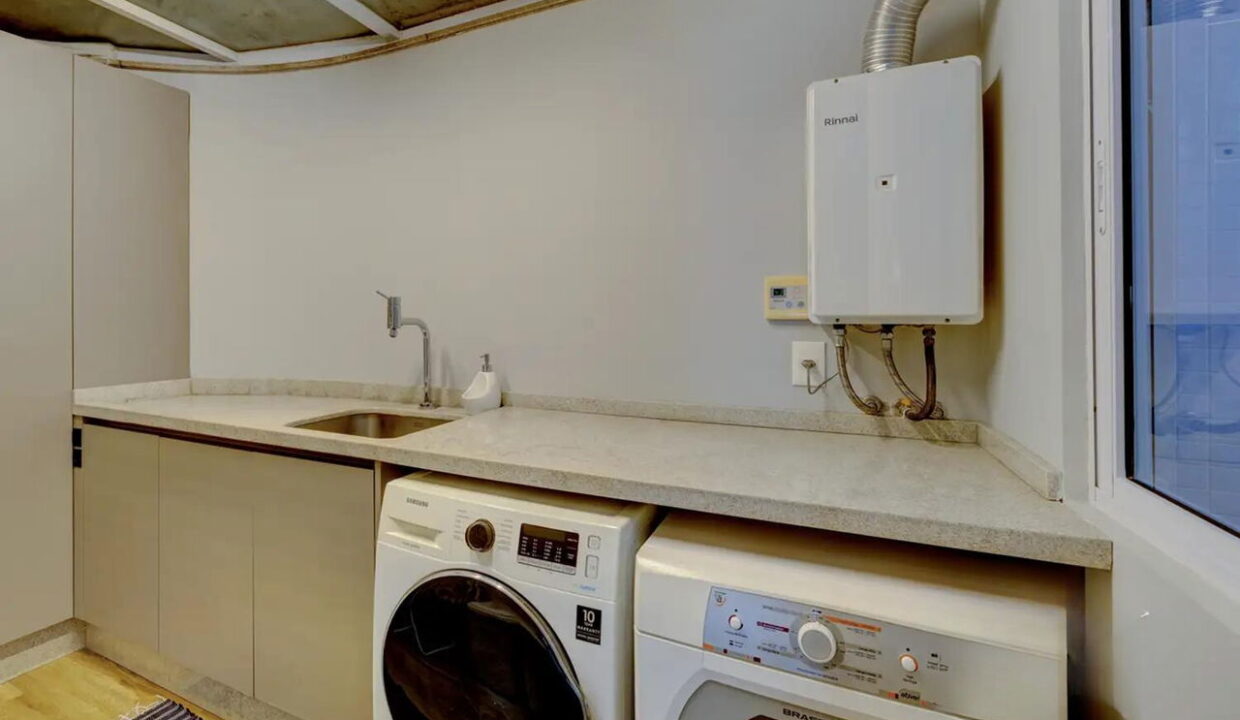 dee01931-cbb9-4ecc-b07a-82564c2b38ba-name-f80eece73f2b537de2a1c1fa913eee4d69dd455549264dcd1f2108c73c06e5fd