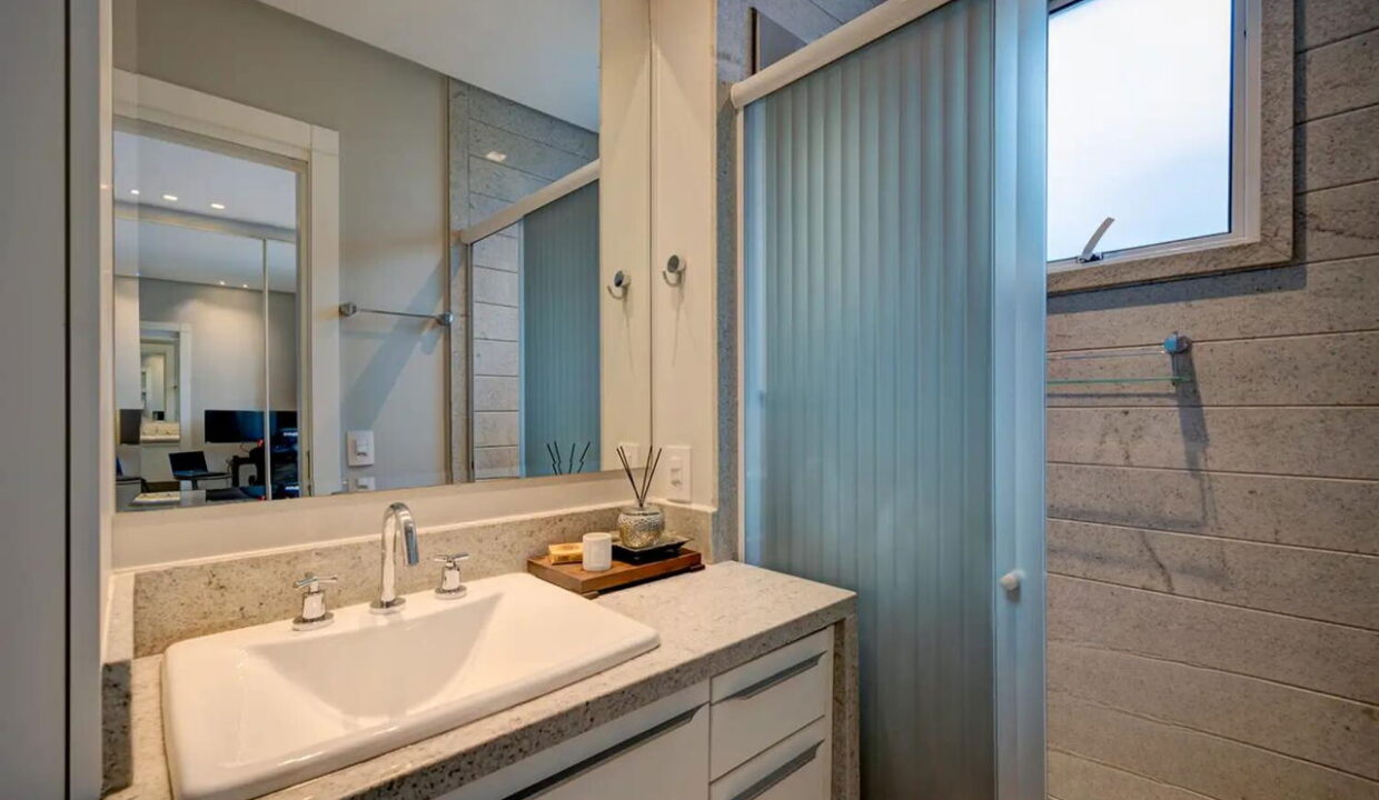 e98a24b6-8ae3-43d7-9039-781912659032-name-16d17a4808b72ecfad3d37f426899d8ac8ae8e3343b6e15ee33d6c702a1e378c